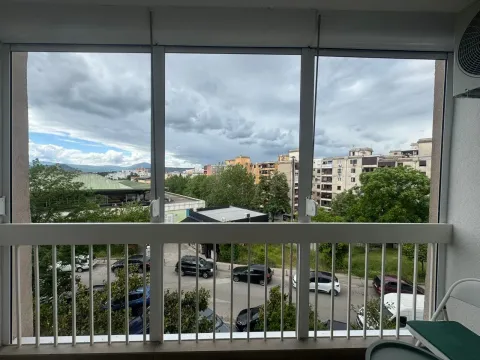 Izdavanje, dvosoban stan, 65m², Gintaš, Podgorica - image 9