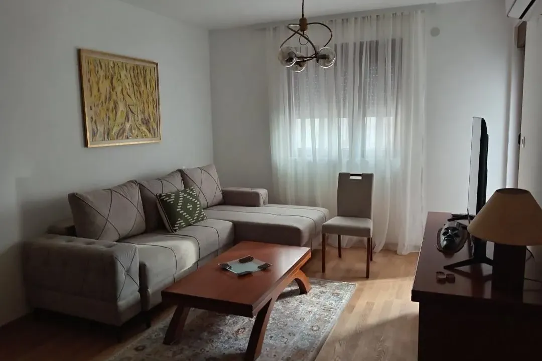 Rent, one bedroom apartment, 41m², Stari Aerodrom, Podgorica