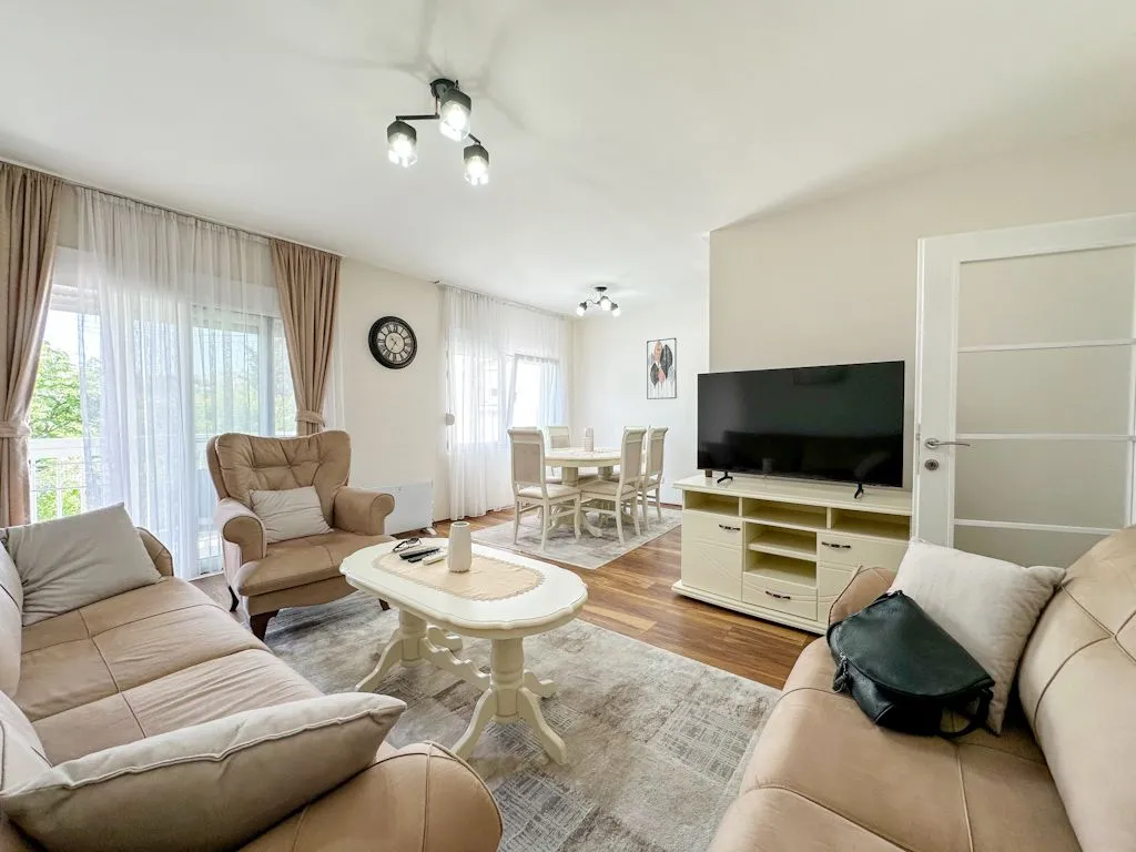 Izdavanje, dvosoban stan, 75m², Zabjelo, Podgorica