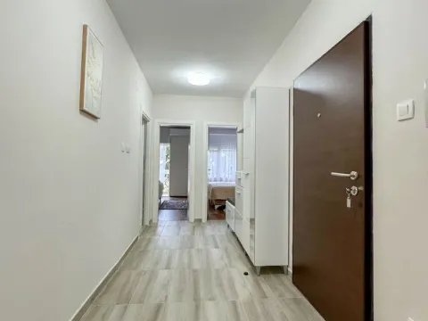 Izdavanje, dvosoban stan, 75m², Zabjelo, Podgorica - image 13