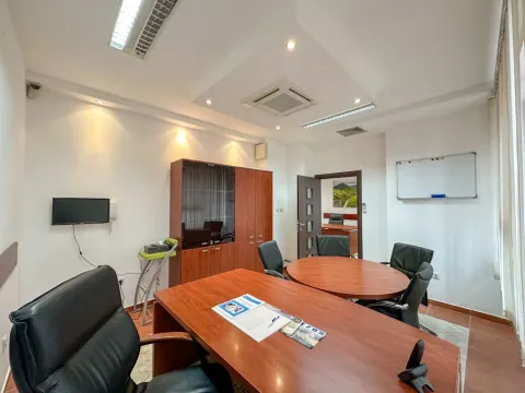 Rent, office space, 81m², Krivi Most, Podgorica - image 5