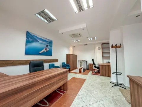 Rent, office space, 81m², Krivi Most, Podgorica - image 6