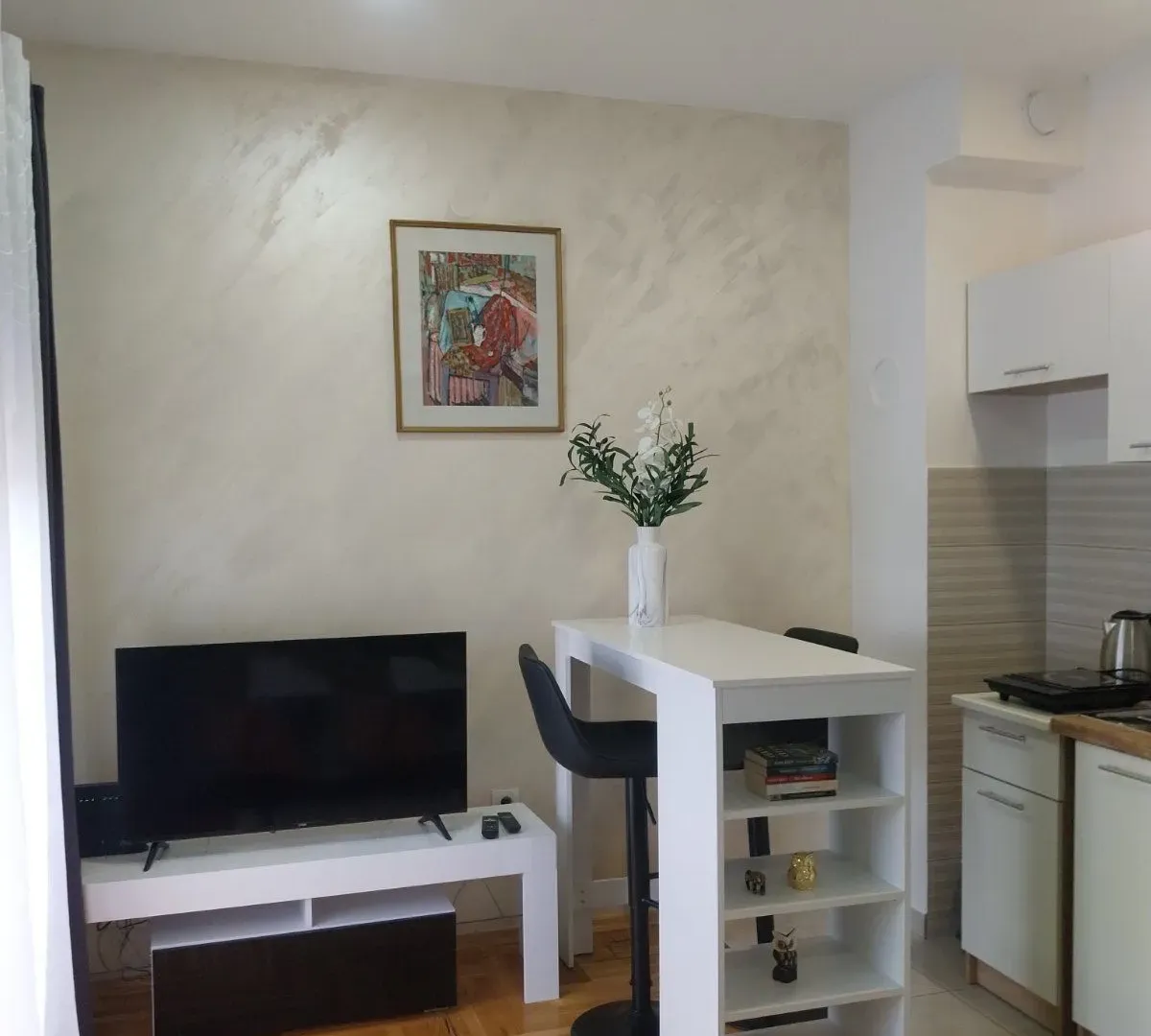Stan-na-dan, jednosoban stan, 25m², Centar, Cetinje