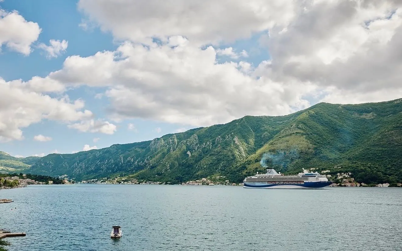 Prodaja, ugostiteljski objekat, 400m², Dobrota, Kotor