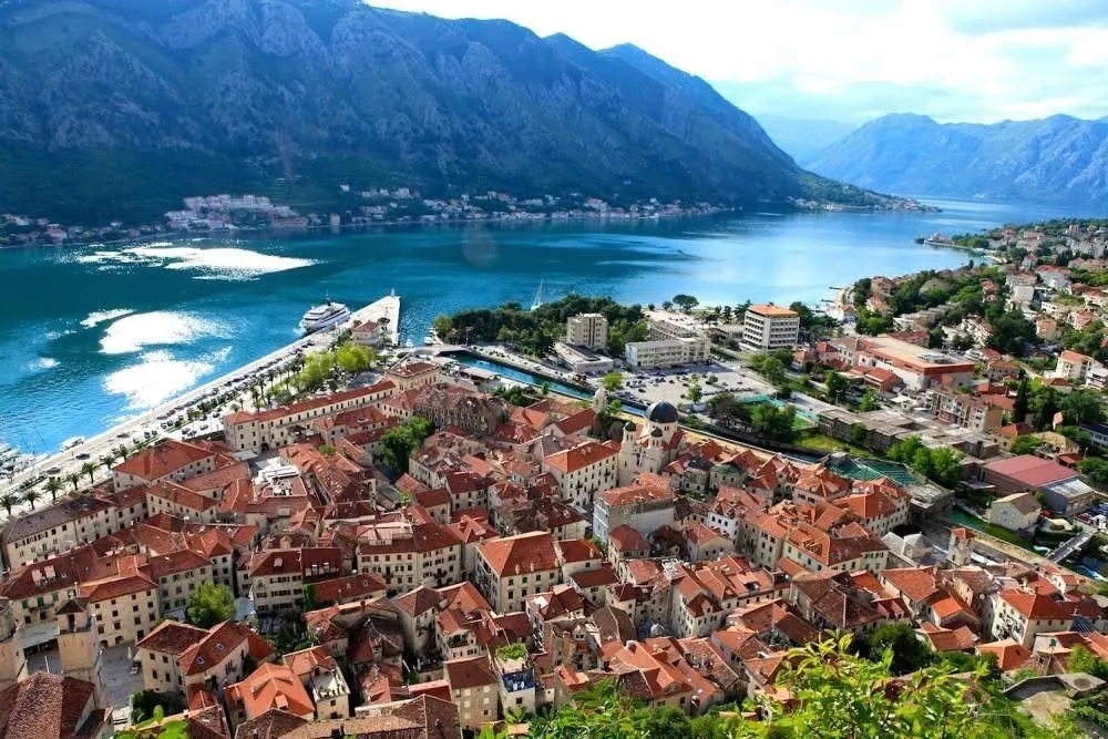 Prodaja, ugostiteljski objekat, 1000m², Dobrota, Kotor