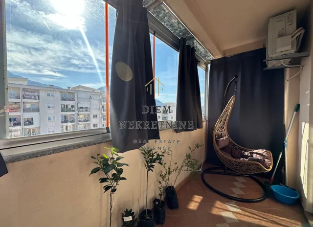 Rent, one bedroom apartment, 52m², Centar, Bar