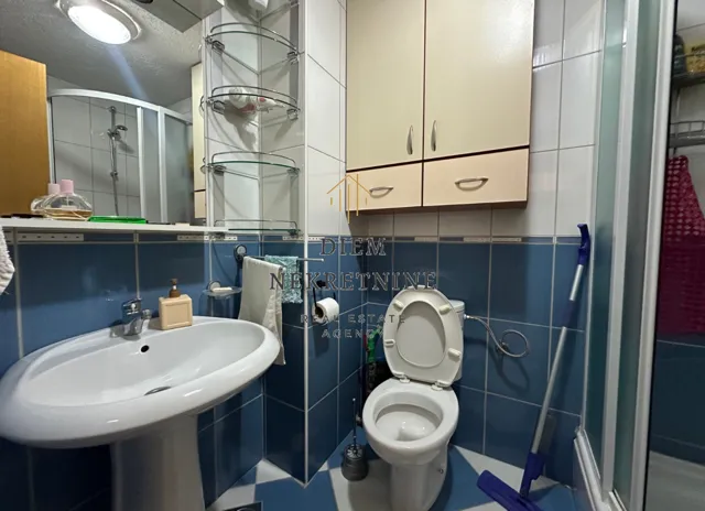 Rent, one bedroom apartment, 52m², Centar, Bar