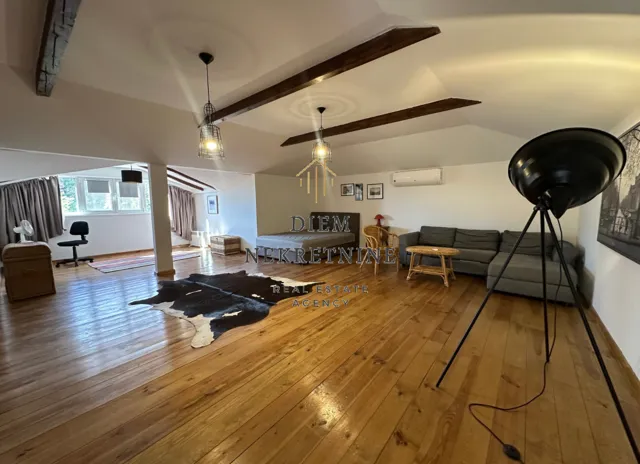 Sale, house, 200m², Tološi, Podgorica