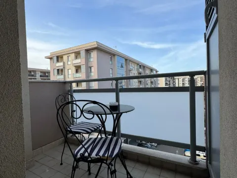 Rent, two bedroom apartment, 63m², City Kvart, Podgorica - image 8