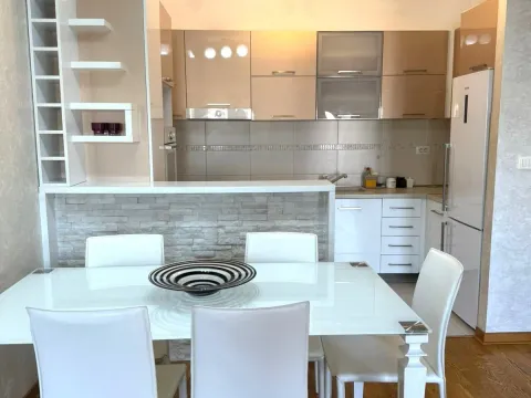 Rent, two bedroom apartment, 63m², City Kvart, Podgorica - image 3