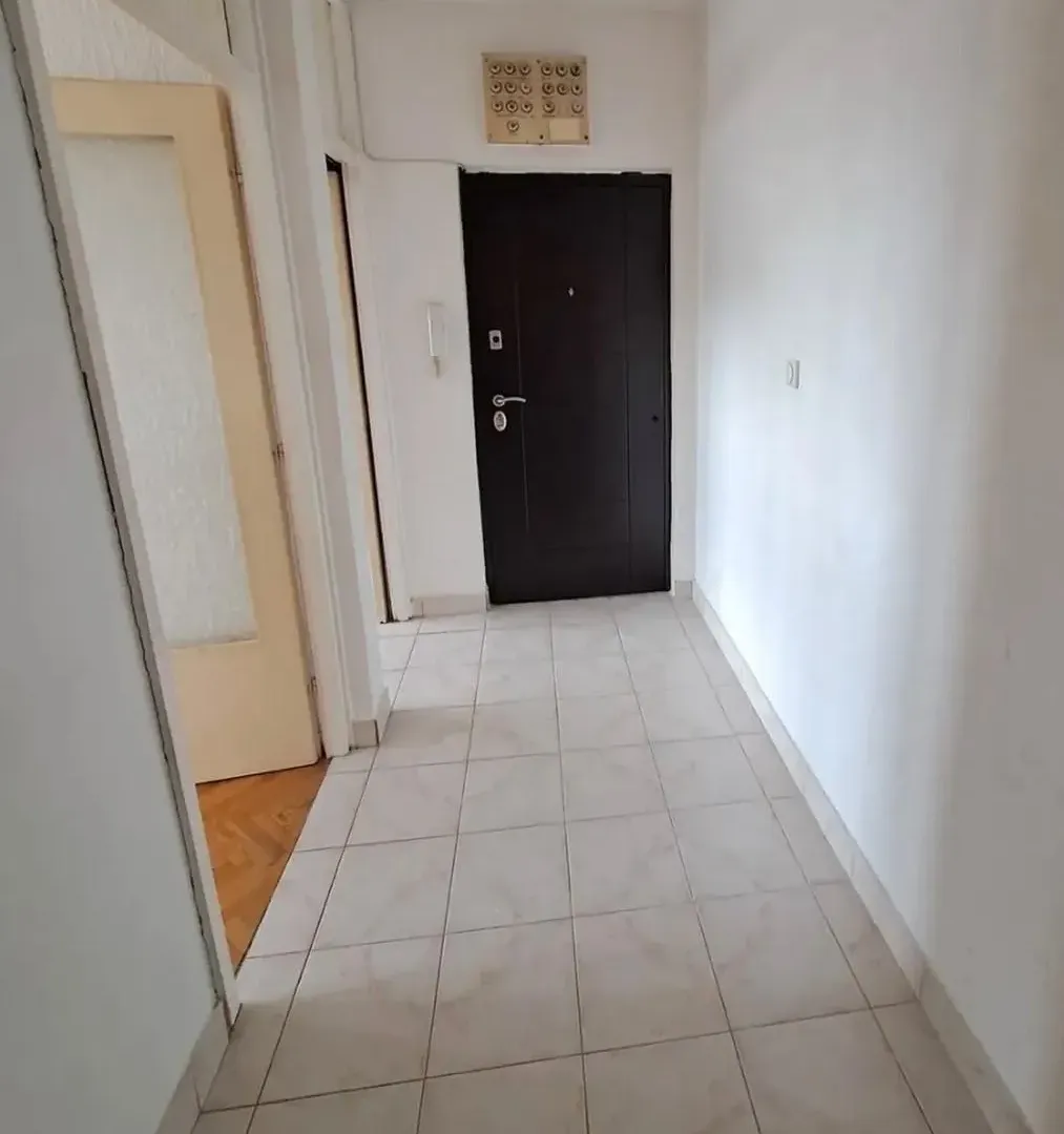 Prodaja, jednosoban stan, 47m², Gintaš, Podgorica