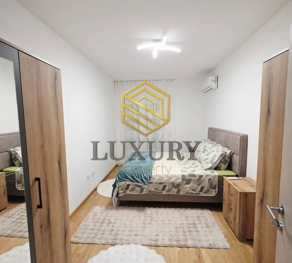 Izdavanje, dvosoban stan, 60m², Stara Varoš, Podgorica