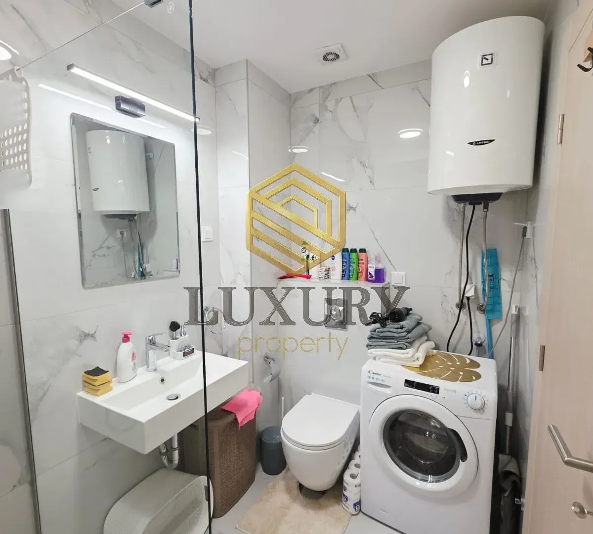 Izdavanje, dvosoban stan, 60m², Stara Varoš, Podgorica