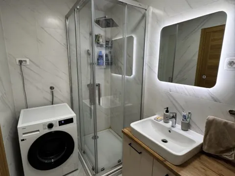 Prodaja, dvosoban stan, 72m², City Kvart, Podgorica - image 10