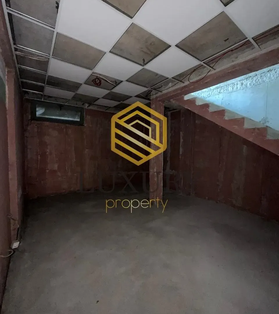 Rent, office space, 160m², Zagorič, Podgorica
