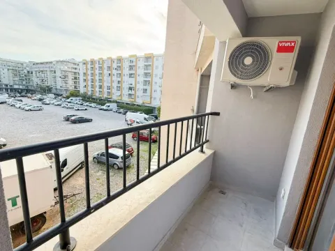 Izdavanje, jednosoban stan, 40m², Stari Aerodrom, Podgorica - image 8