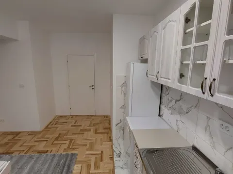 Sale, two bedroom apartment, 74m², Tuški Put, Podgorica - image 13