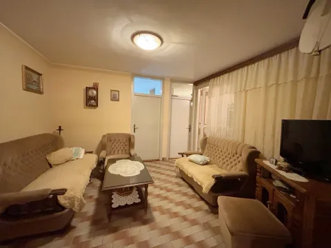 Prodaja, jednosoban stan, 62m², Petrovac, Budva - image 2