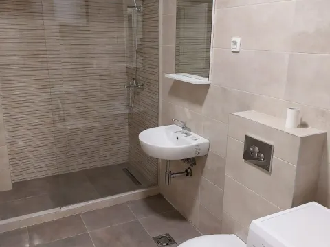 Sale, two bedroom apartment, 74m², Tuški Put, Podgorica - image 16