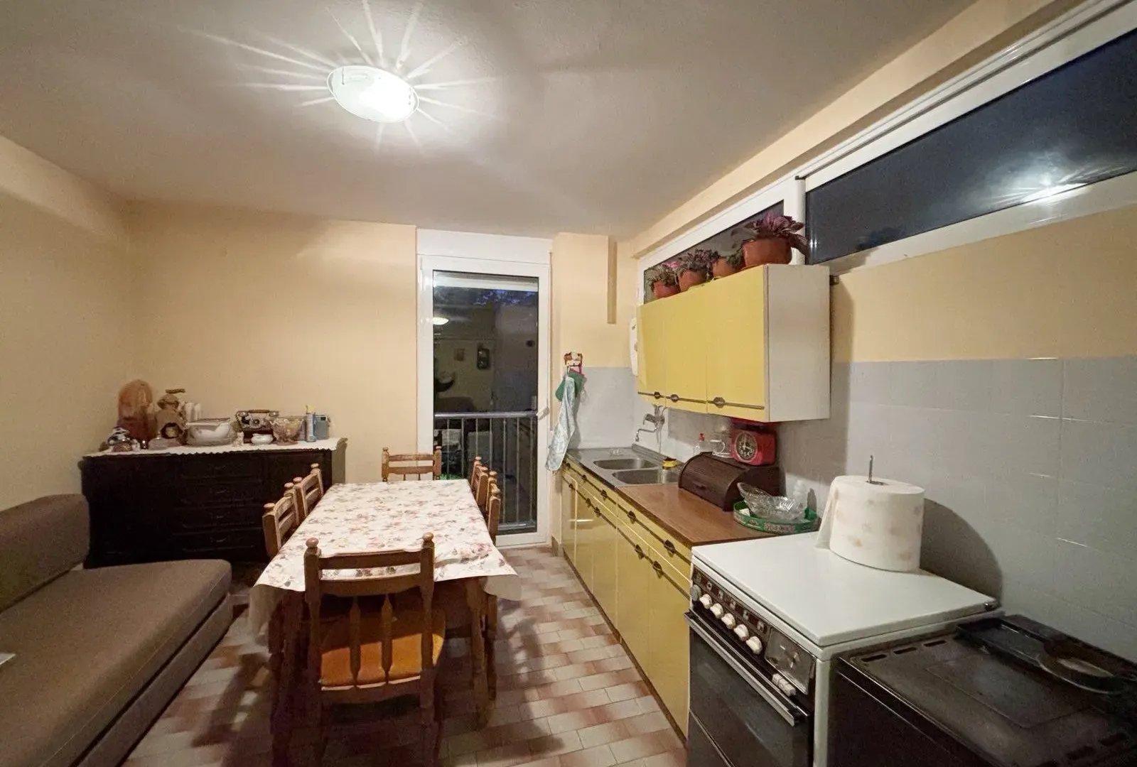 Prodaja, jednosoban stan, 62m², Petrovac, Budva