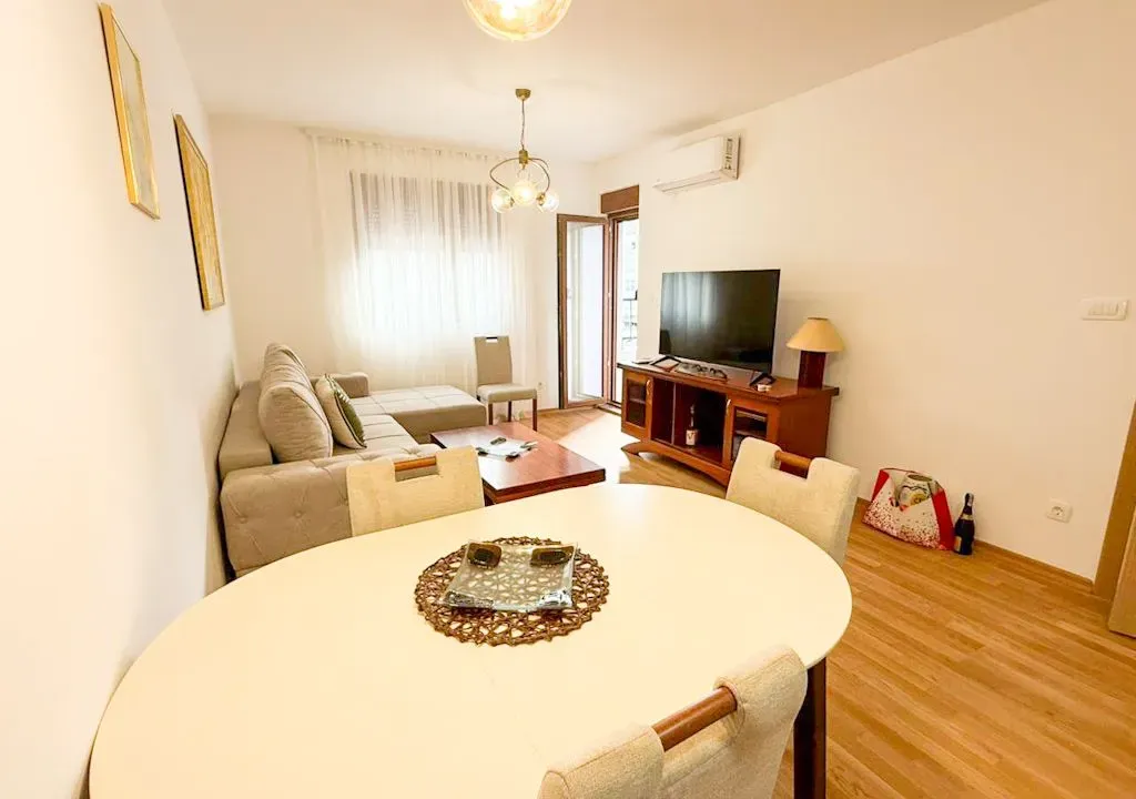 Rent, one bedroom apartment, 40m², Stari Aerodrom, Podgorica