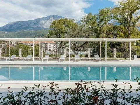Prodaja, dvosoban stan, 76m², Herceg Novi, Crna Gora - image 1