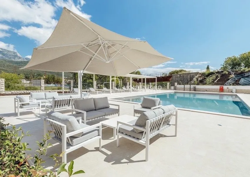 Prodaja, dvosoban stan, 76m², Herceg Novi, Crna Gora