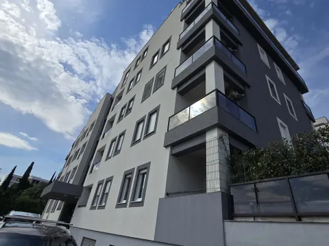 Rent, one bedroom apartment, 43m², Centar, Podgorica - image 9