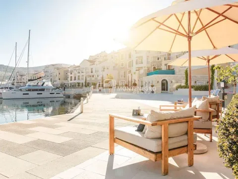 Prodaja, trosoban stan, 132m², Luštica Bay, Tivat - image 14