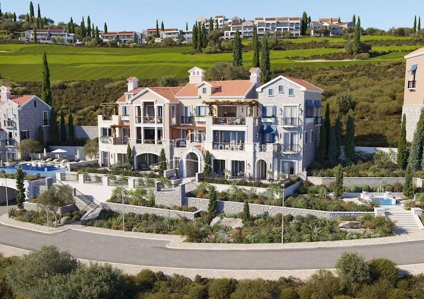 Prodaja, trosoban stan, 132m², Luštica Bay, Tivat