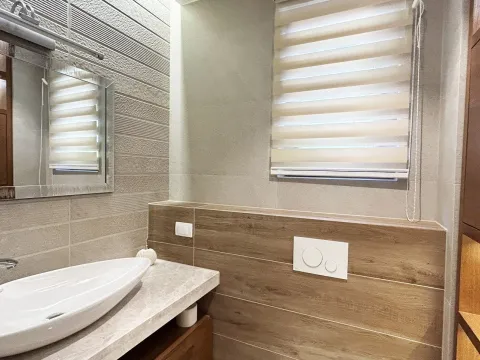 Prodaja, kuća, 240m², Centar, Bar - image 13