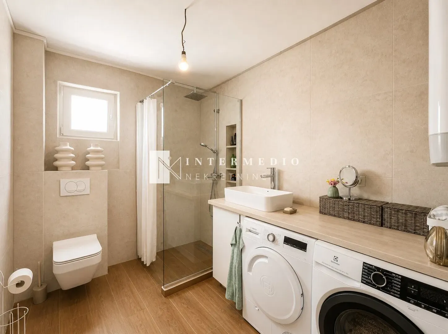 Prodaja, trosoban stan, 107m², Đenovići, Herceg Novi