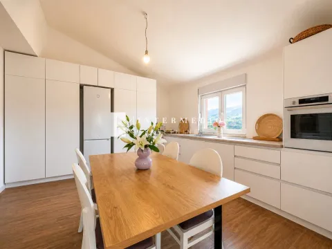 Prodaja, trosoban stan, 107m², Đenovići, Herceg Novi - image 3