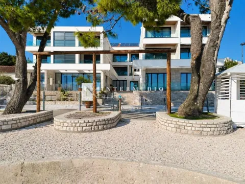 Prodaja, jednosoban stan, 42m², Igalo, Herceg Novi - image 2