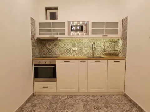 Izdavanje, dvosoban stan, 50m², Stari Grad, Beograd - image 6