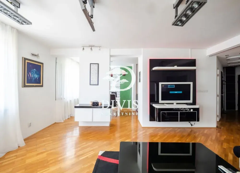 Izdavanje, trosoban stan, 91m², Trošarina, Voždovac Sve Podlokacije