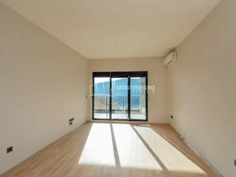 Prodaja, jednosoban stan, 70m², Centar, Herceg Novi - image 9