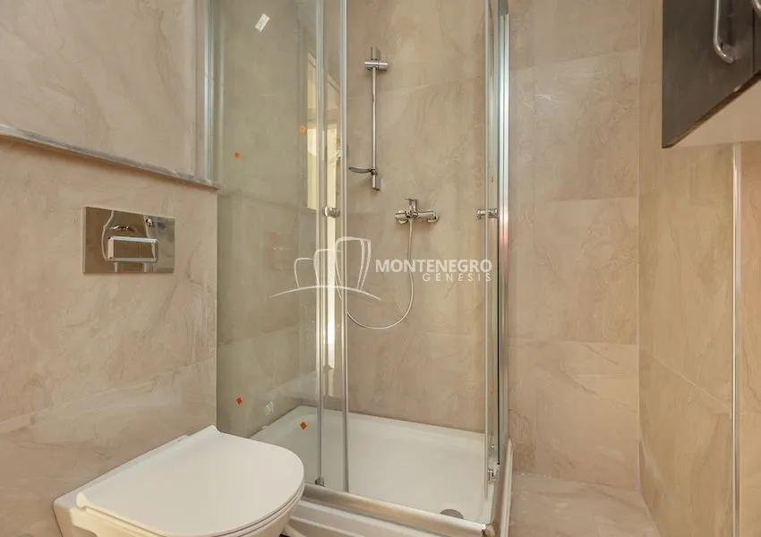 Prodaja, jednosoban stan, 70m², Centar, Herceg Novi