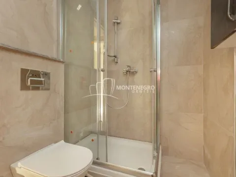 Prodaja, jednosoban stan, 70m², Centar, Herceg Novi - image 12