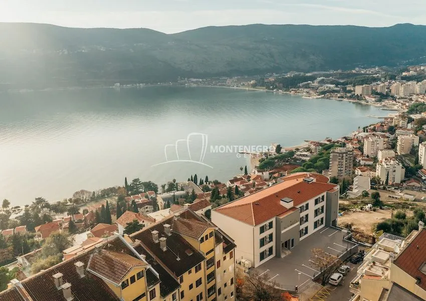 Prodaja, jednosoban stan, 70m², Centar, Herceg Novi