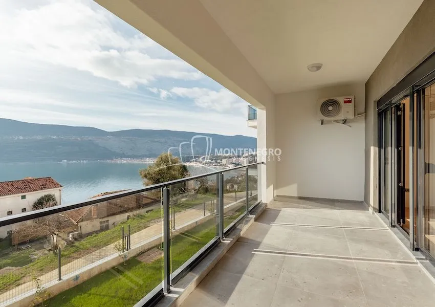 Prodaja, jednosoban stan, 70m², Centar, Herceg Novi
