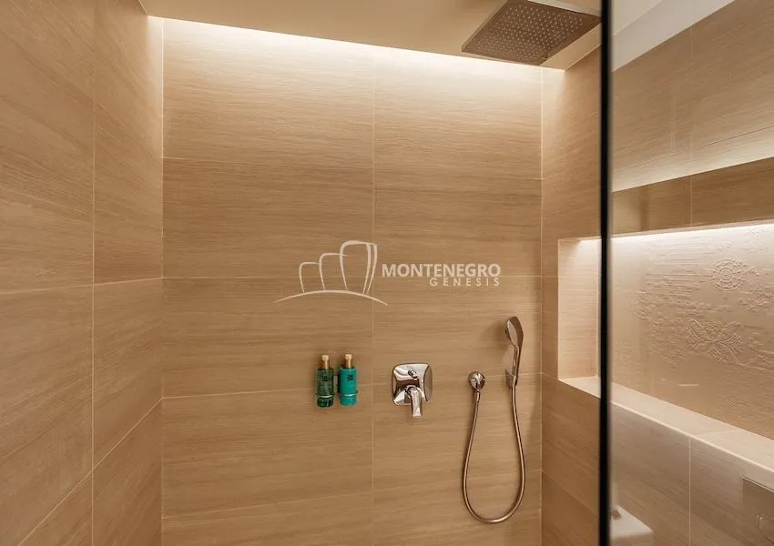 Prodaja, dvosoban stan, 98m², Centar, Herceg Novi