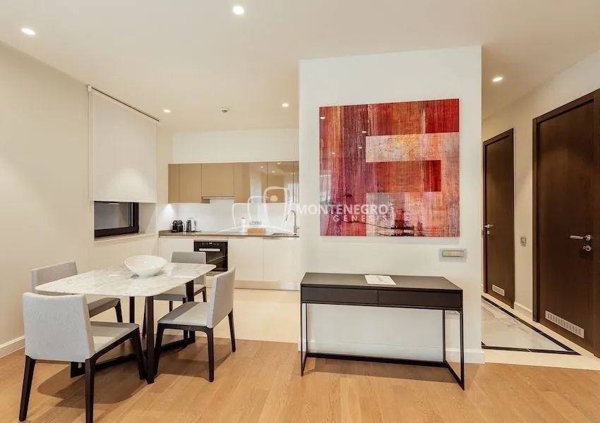Prodaja, dvosoban stan, 98m², Centar, Herceg Novi