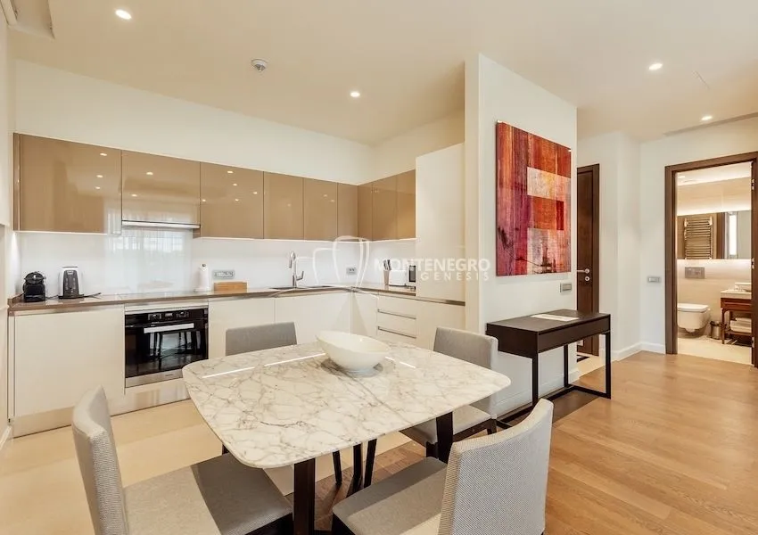 Prodaja, dvosoban stan, 98m², Centar, Herceg Novi