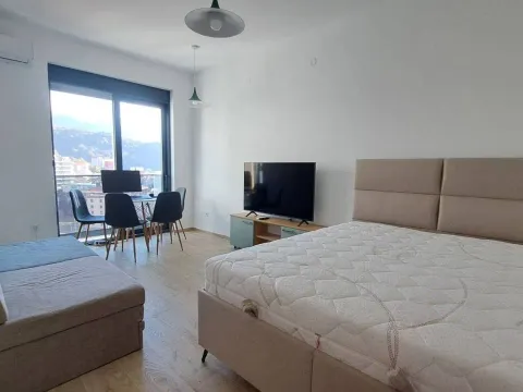 Sale, studio apartment, 27m², Bečići, Budva - image 1