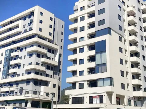 Prodaja, jednosoban stan, 46m², Centar, Bar - image 9