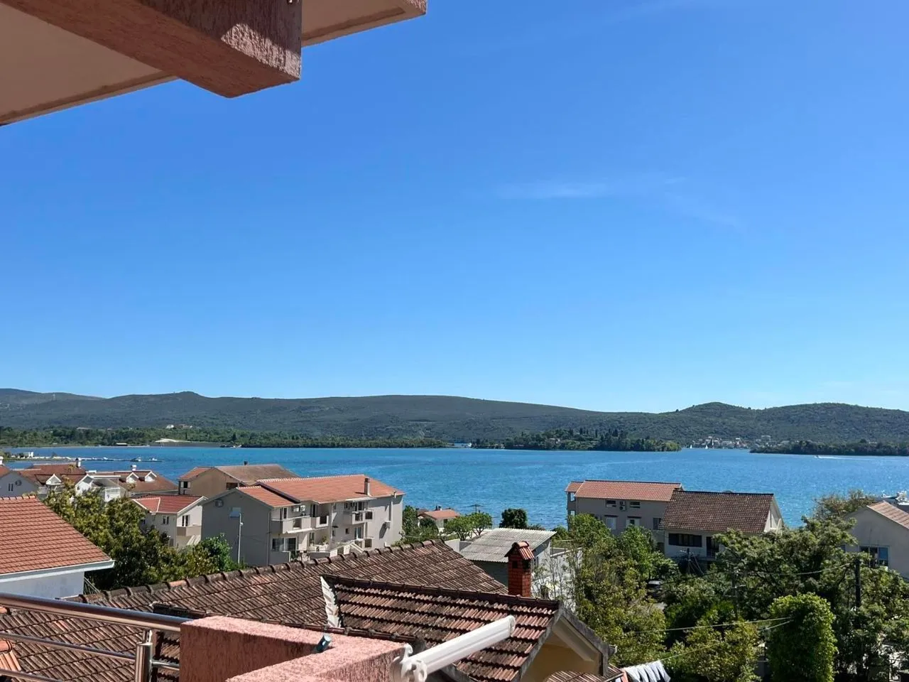 Rent, two bedroom apartment, 106m², Bonići, Tivat