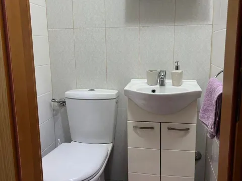 Izdavanje, dvosoban stan, 106m², Bonići, Tivat - image 6