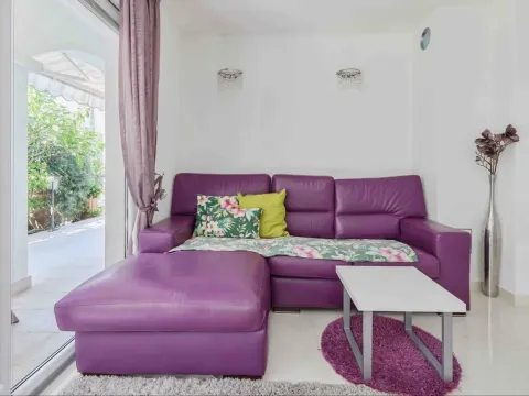 Rent, one bedroom apartment, 55m², Tivat, Crna Gora - image 7