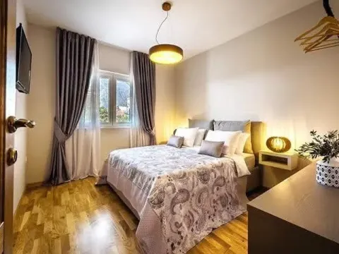 Rent, one bedroom apartment, 45m², Stari Grad Kotor, Kotor - image 6
